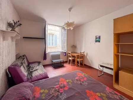 studio hyper centre arles - un nid à valoriser - 1er étage.