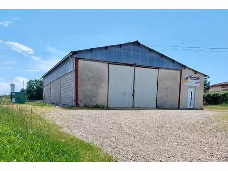 local professionnel à vendre monsegur 2 pièce(s) 192m2 93 800€