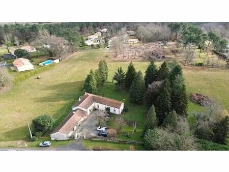 deux maisons sur 1.7 hectare