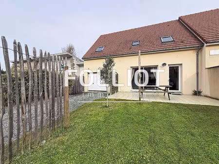 a vendre maison familiale de bord de mer à seulement 100 m de la plage à saint jean de la 