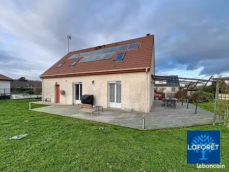 maison 6 pièces 130 m²