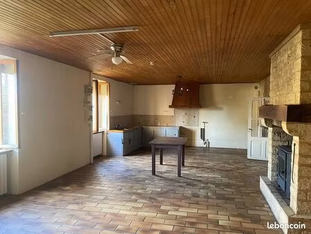 appartement non meublé à louer