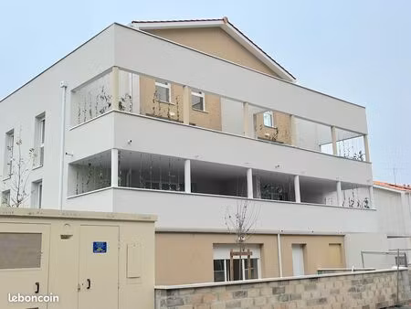 le bouscat - res bbc de 2024 - beau t2 de 52m2 avec terrasse + parking s/sol