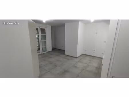 2p clamart proche gare à louer 15/04 - 37 8m² + terrasse