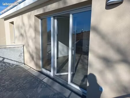 appartement t3 (66 m2) récent avec terrasse et 2 places de parking – entressen