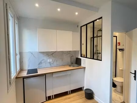 a louer studio meublé - récemment rénové - 16m2 - boulogne stade de coubertin