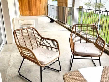 t3 2 chambres terrasse 30m2 et garage