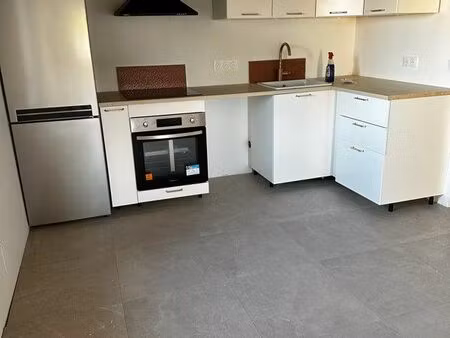 t2/3 meublé - refait à neuf