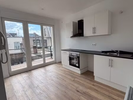 a louer studio grand place de bethune avec balcon