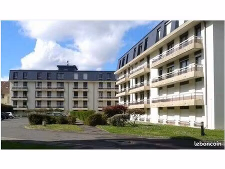 studio 30m2  spacieux et lumineux  commerces  gare et utc