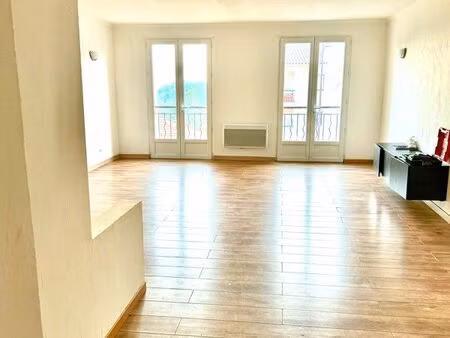 loue f3 vide libre 1 mars