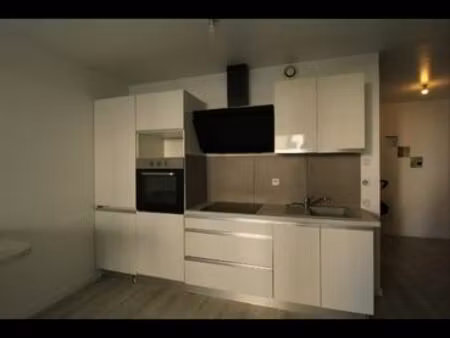 location 2 pièces avec jardin