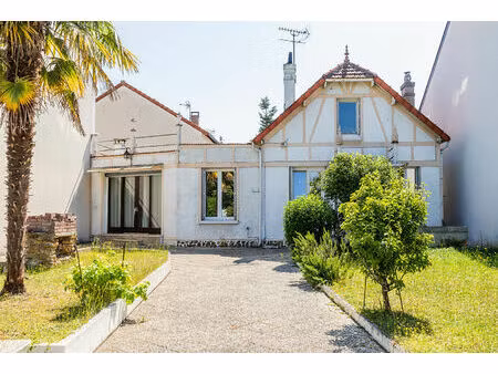 pavillon 5 pièces de 137 m²