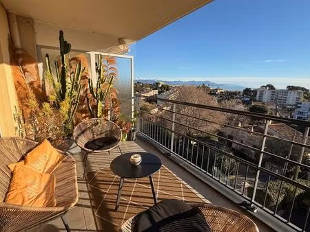 exclusivité – appartement 3 pièces à vendre à antibes quartier combes  vue mer  terrasses 