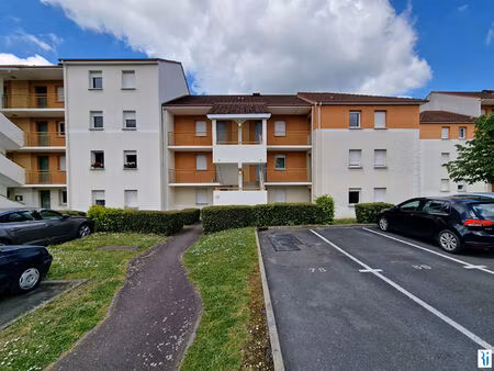 appartement petit couronne 2 pièce(s) 44.14 m2 + une place de stationnemement