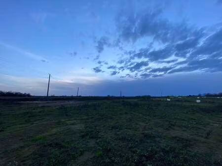 vente terrain à châteaugiron (35410) : à vendre / châteaugiron