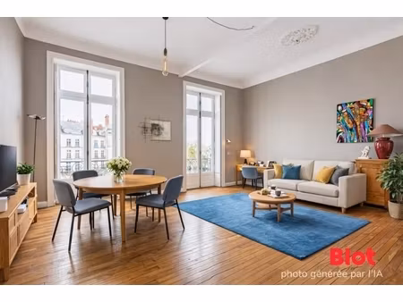 appartement haussmannien avec ascenseur - 4 chambres