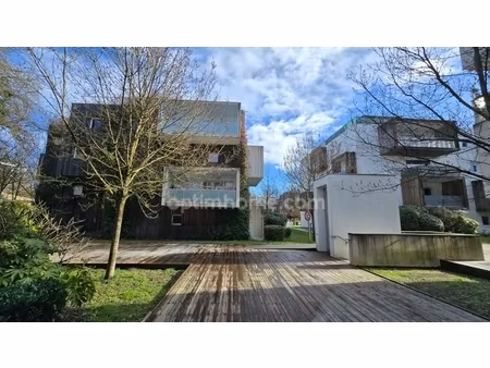 appartement contemporain à vendre 3 pièces avec terrasse sur pessac (33)