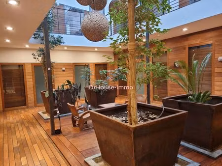 à louer en zone franche - bureau bail commercial dans centre d'affaire