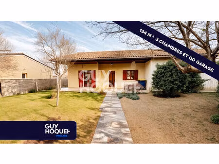 maison spacieuse à vendre - 3 chambres et grand garage