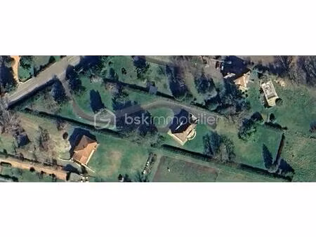 *** élégante propriété de 205 m2 proche de vichy ***