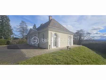 villa prestige 205 m2 vichy : 3 suites parentales  3 se  4wc – dpe c