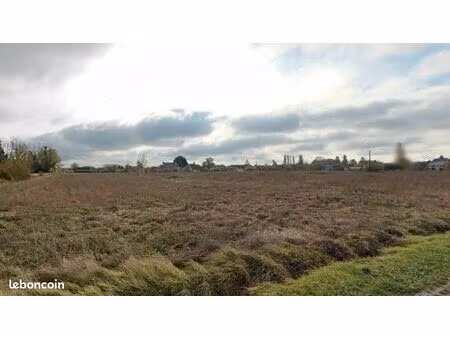 terrain 825 m² manthelan