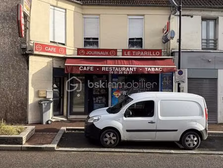 local commercial de 160 m² à buc