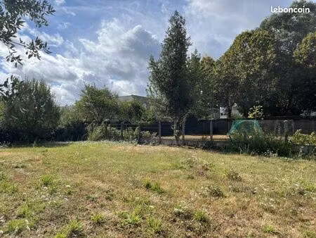 terrain 673 m² carquefou