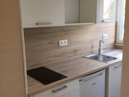 t1 bis proche centre libourne avec place de parking