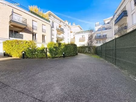 studio meublé 26 m2 avec balcon à 200 mètres de la gare rer c saint gratien