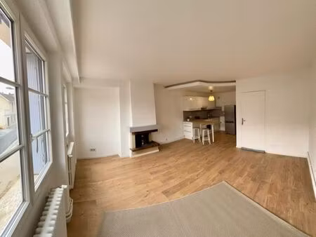 appartement t3 hyper centre