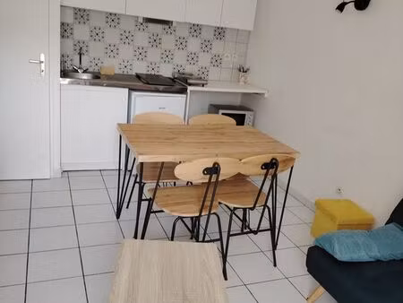 app prox auchan. 2 pieces