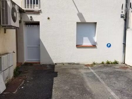 location studio meublé