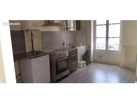 f3 proche université