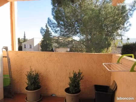 à louer – t1  terrasse  piscine  parking  peymeinade centre