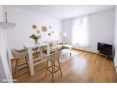 t2 meublé 44m2 - plein centre