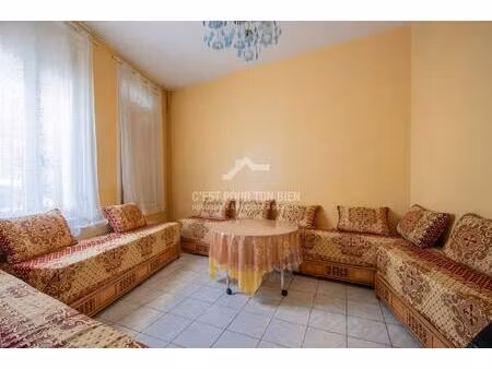 maison au fort potentiel sur caulier avec extérieur