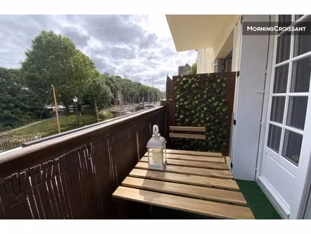 location meublée appartement 1 pièce 20 m² à la roche-bernard (56130)  1 000 €