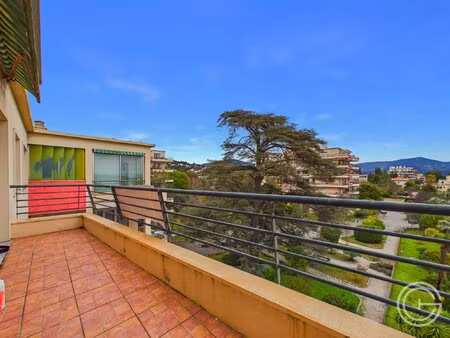 2 pieces vide - 16 av scuderi - nice cimiez