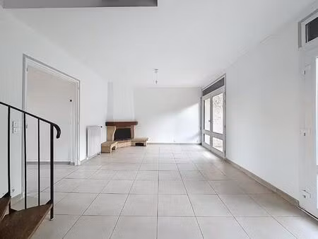 maison 4 pièces 82 m² avec jardin et garage