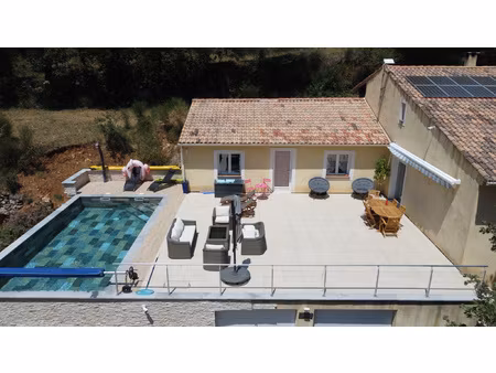 evenos  le broussan  villa t6 avec piscine et villa t2 sur 7