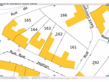 terrain à bâtir de 270m² à long  cœur de village