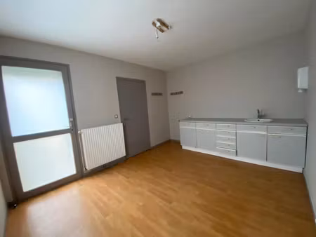 location locaux professionnels 11 m² à castres (81100)  350 €