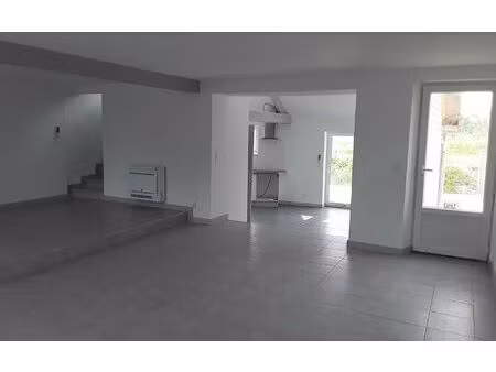 location maison  m² t-4 à pont-l'évêque  1 309 €