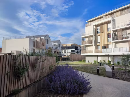 coup de coeur - proximité immédiate de la base de loisirs