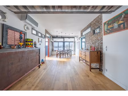 ensemble immobilier composé de 3 appartements en bordure de