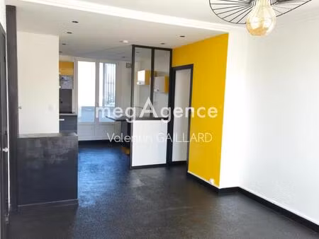 t3 lumineux avec balcon  cave et parking - résidence saint-andré