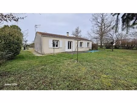 pavillon de plain-pied proche commerces et école