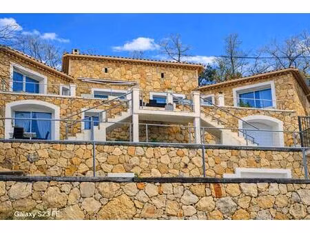 bastide en pierre: le cannet des maures 7 pièce(s) 190 m2  terrain  piscine  pool house f2